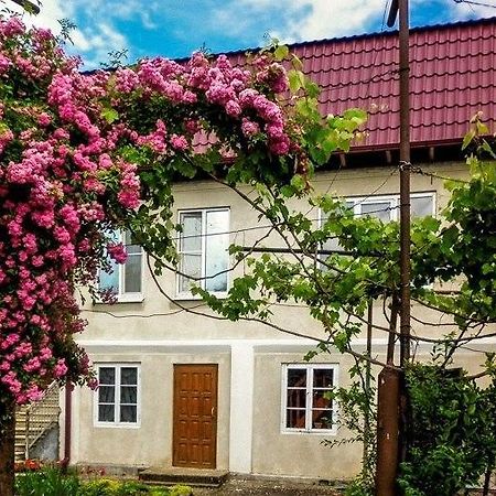 Guest House Anna Sukhumi Exterior foto