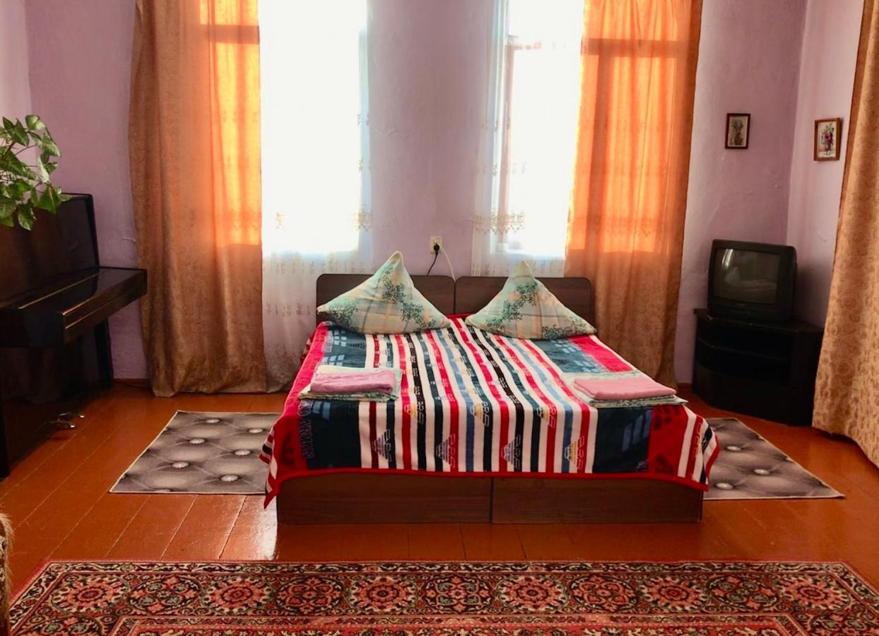 Guest House Anna Sukhumi Exterior foto
