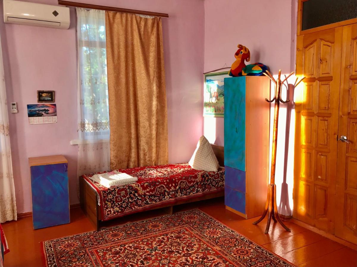 Guest House Anna Sukhumi Exterior foto