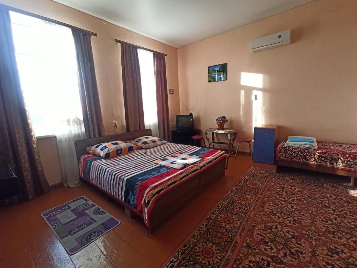 Guest House Anna Sukhumi Exterior foto