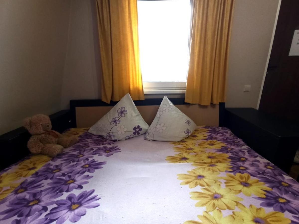 Guest House Anna Sukhumi Exterior foto