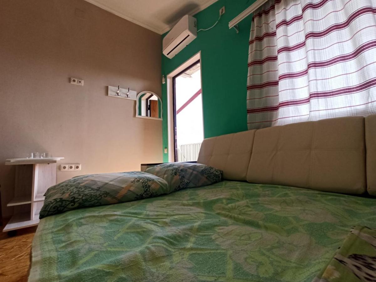 Guest House Anna Sukhumi Exterior foto