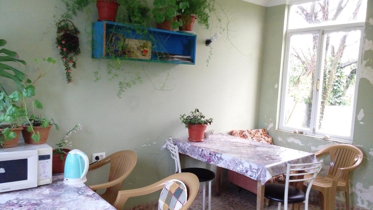 Guest House Anna Sukhumi Exterior foto