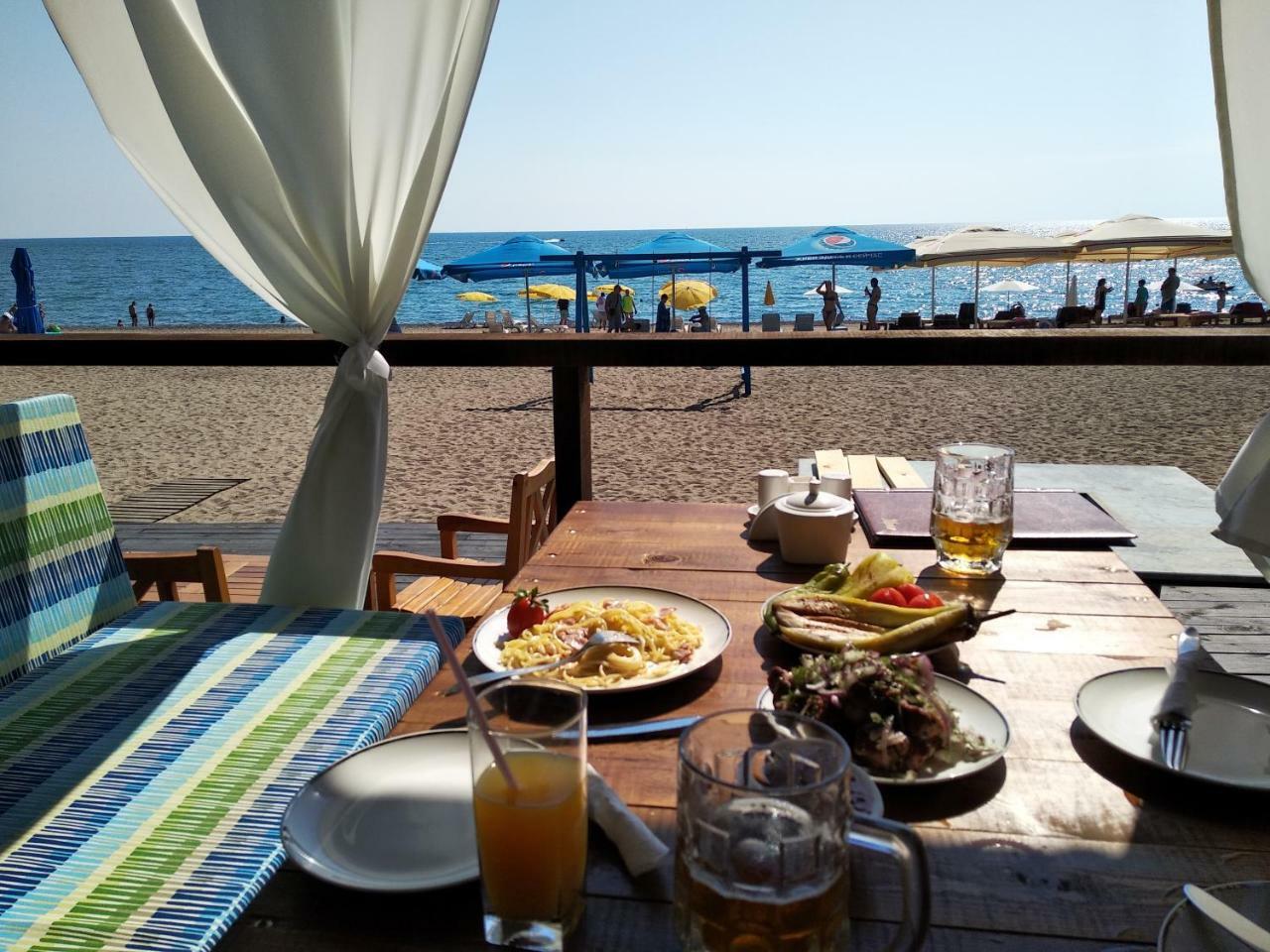 Guest House Anna Sukhumi Exterior foto